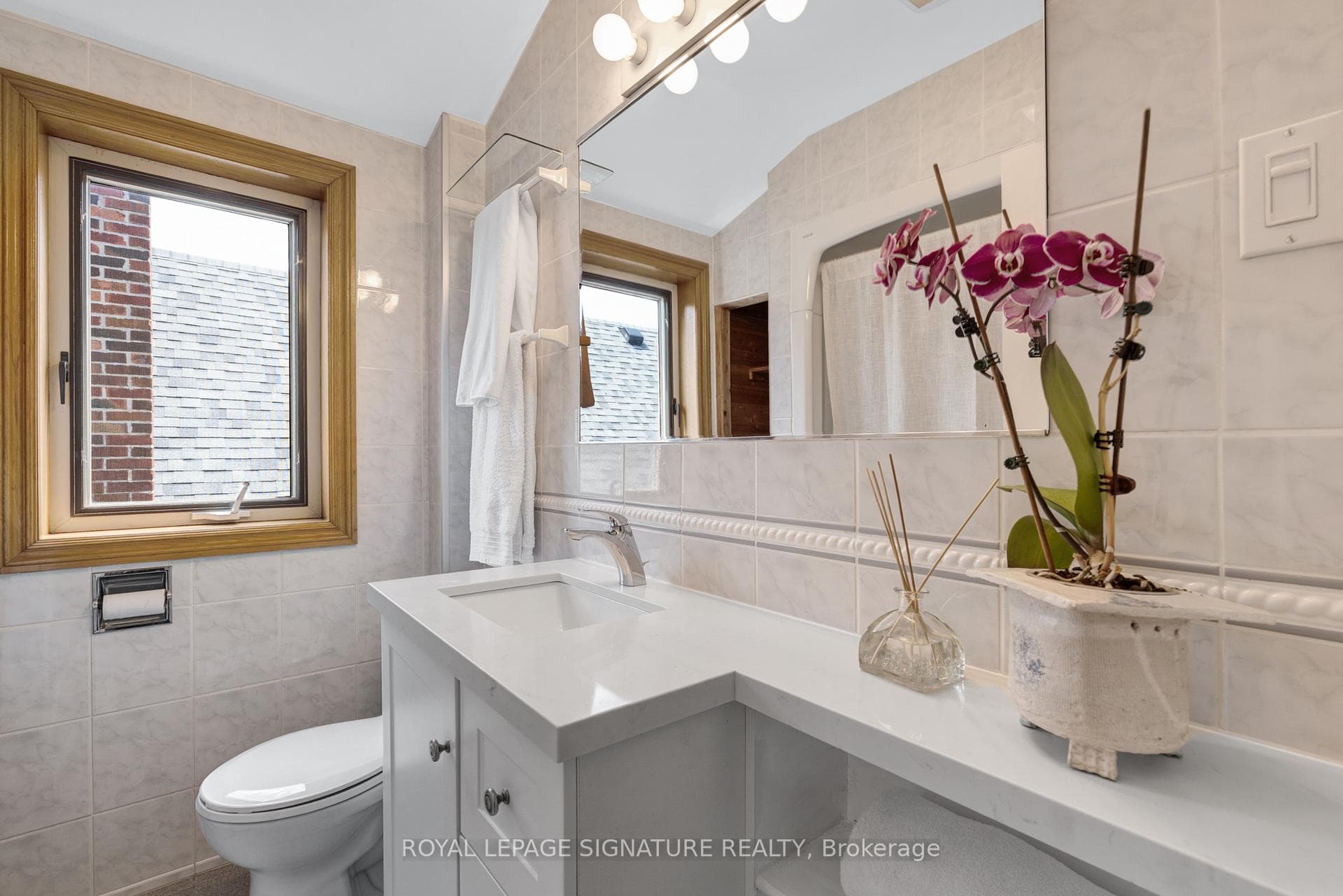 142 Divadale Drive photo 16