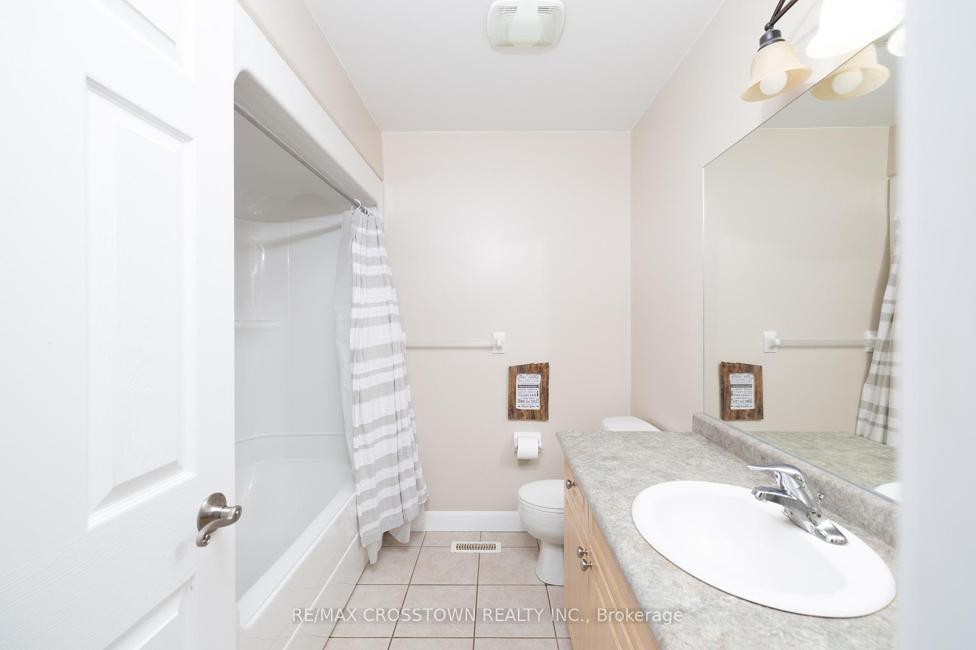 76 O'Neill Circle photo 19