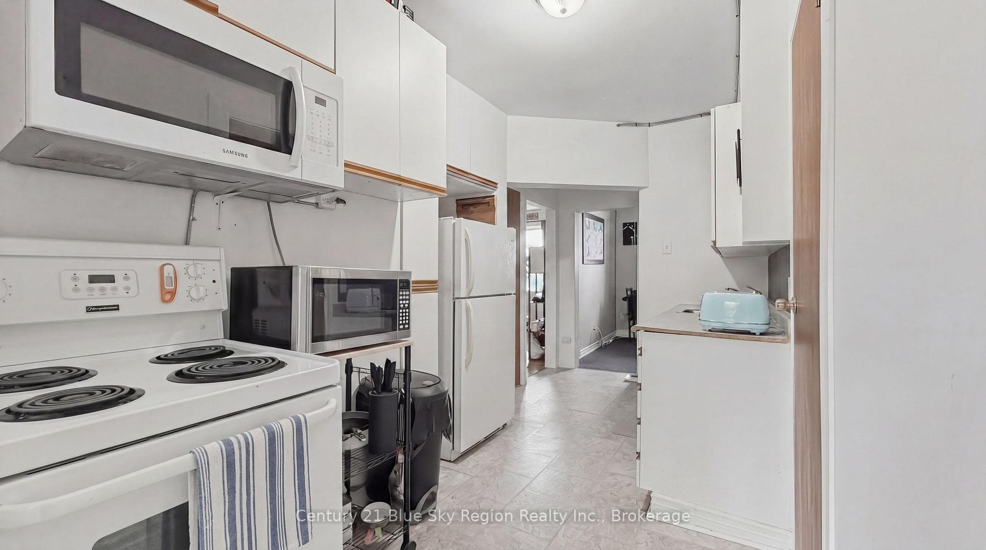 Photo has been decluttered using AI