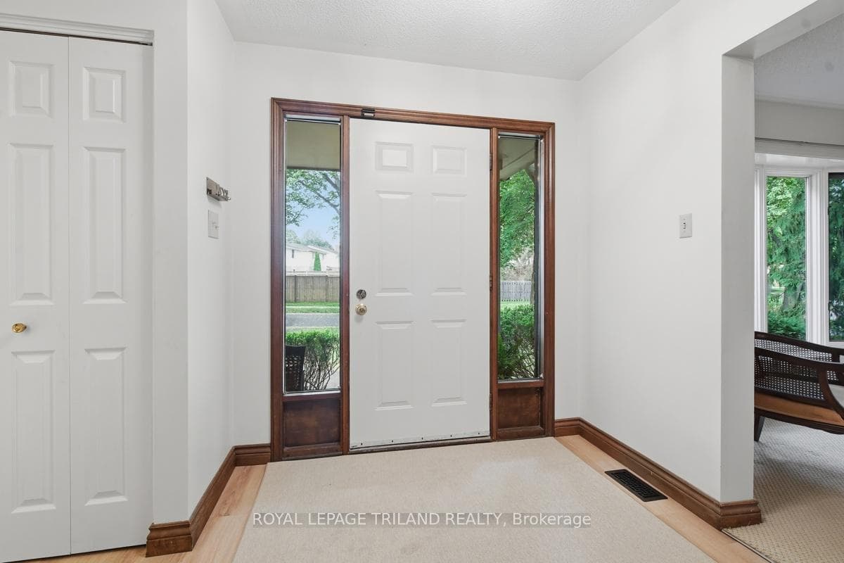 183 Farmington Way photo 3