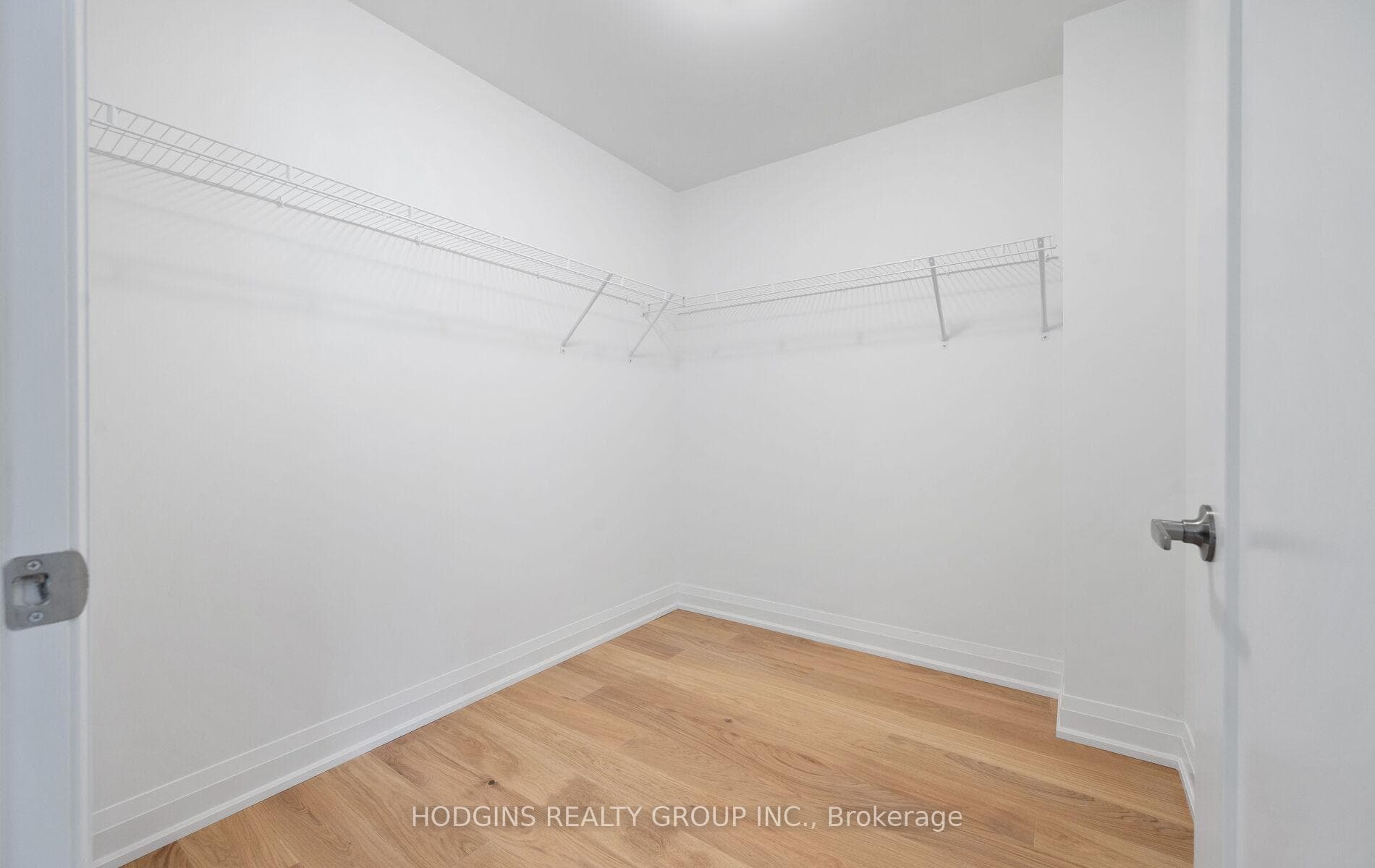 1035 Southdown Road Unit LPH 1801 photo 22