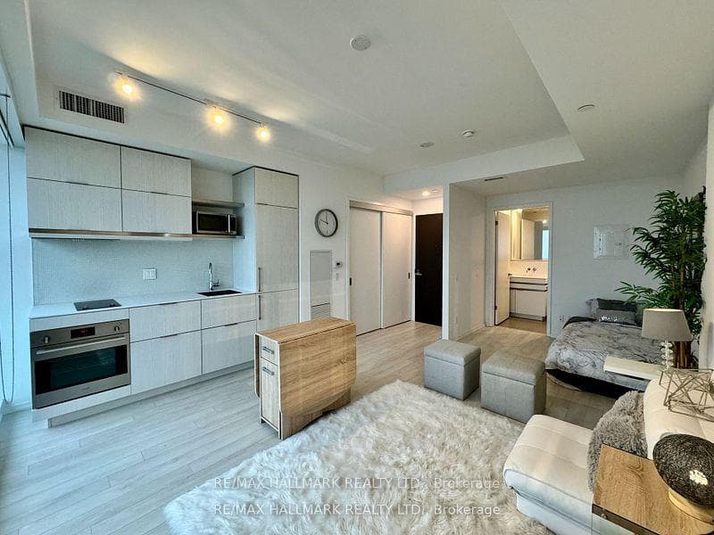 197 Yonge Street Unit 5408 photo 43