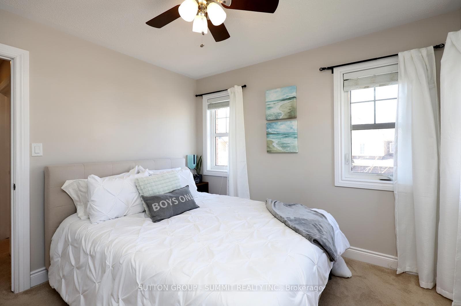 378 Blinco Terrace photo 29