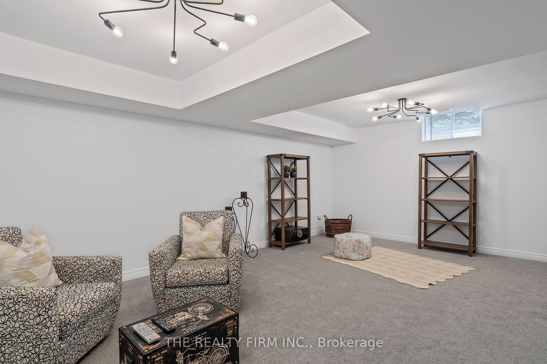 851 Whetherfield Street photo 27