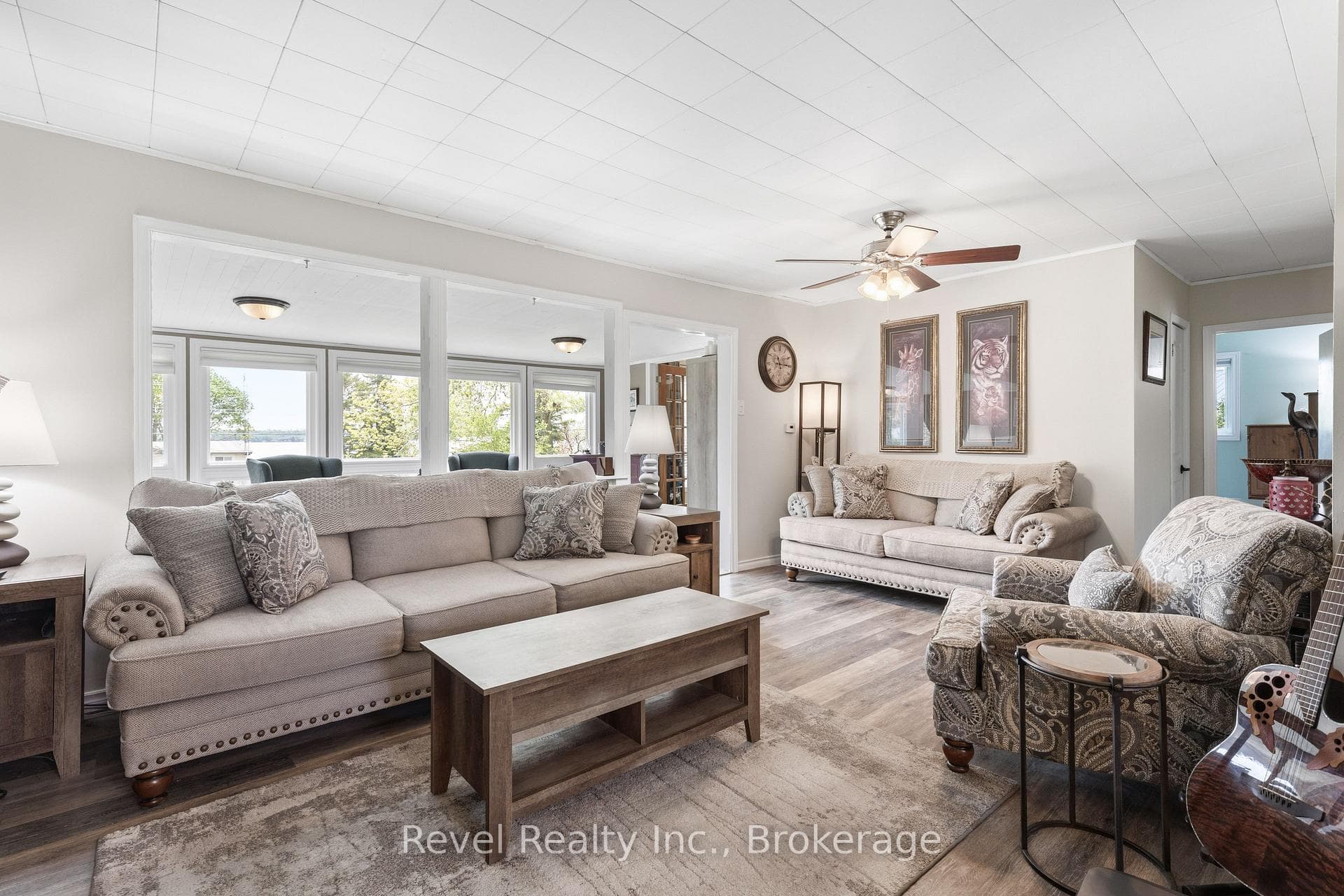 133 Victoria Drive photo 13