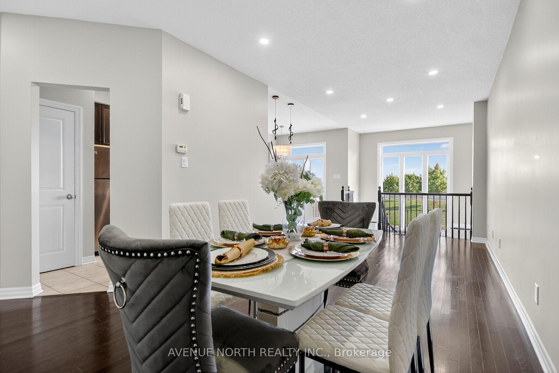 629 Sunburst Street photo 11