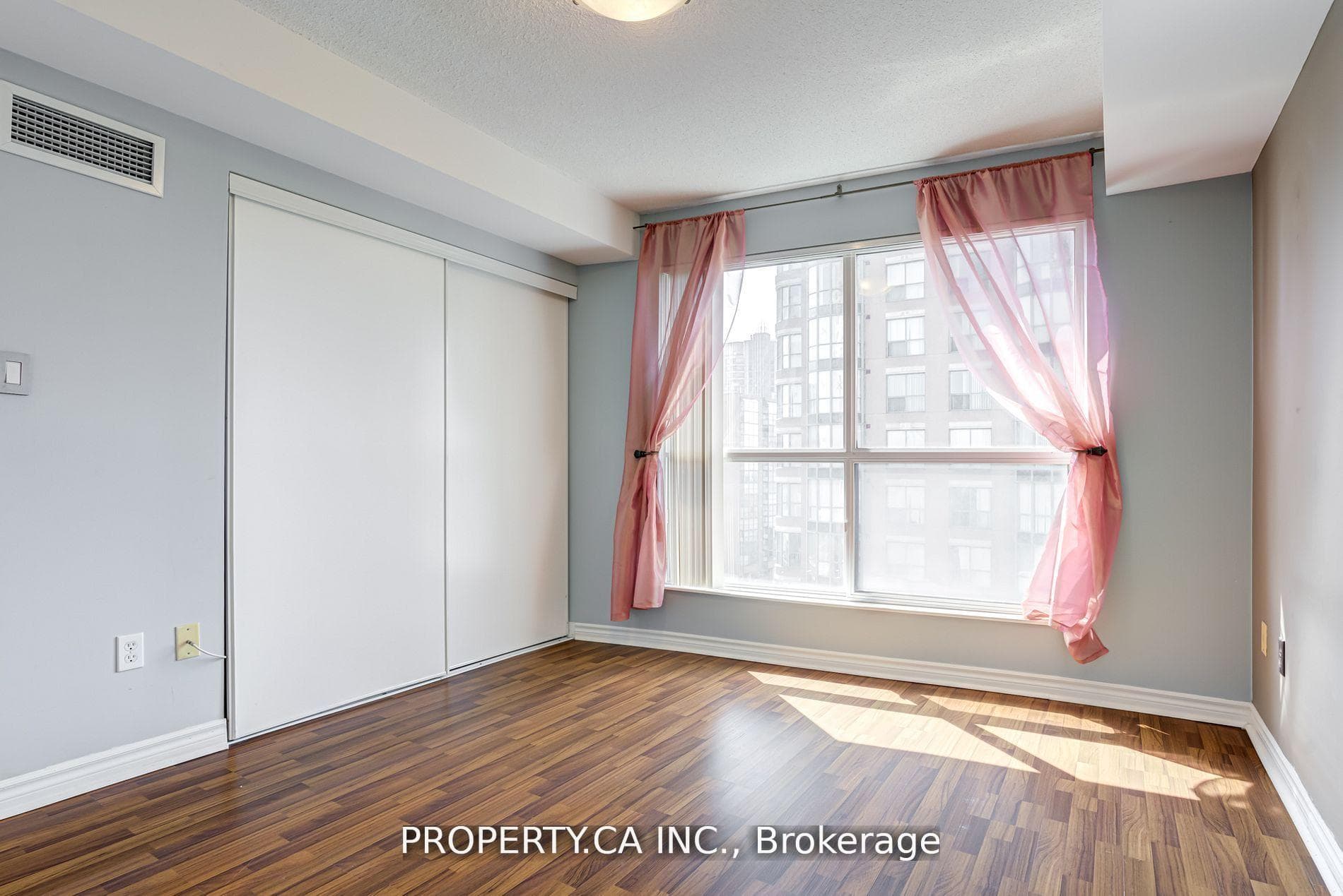 7 Lorraine Drive Unit 1503 photo 15