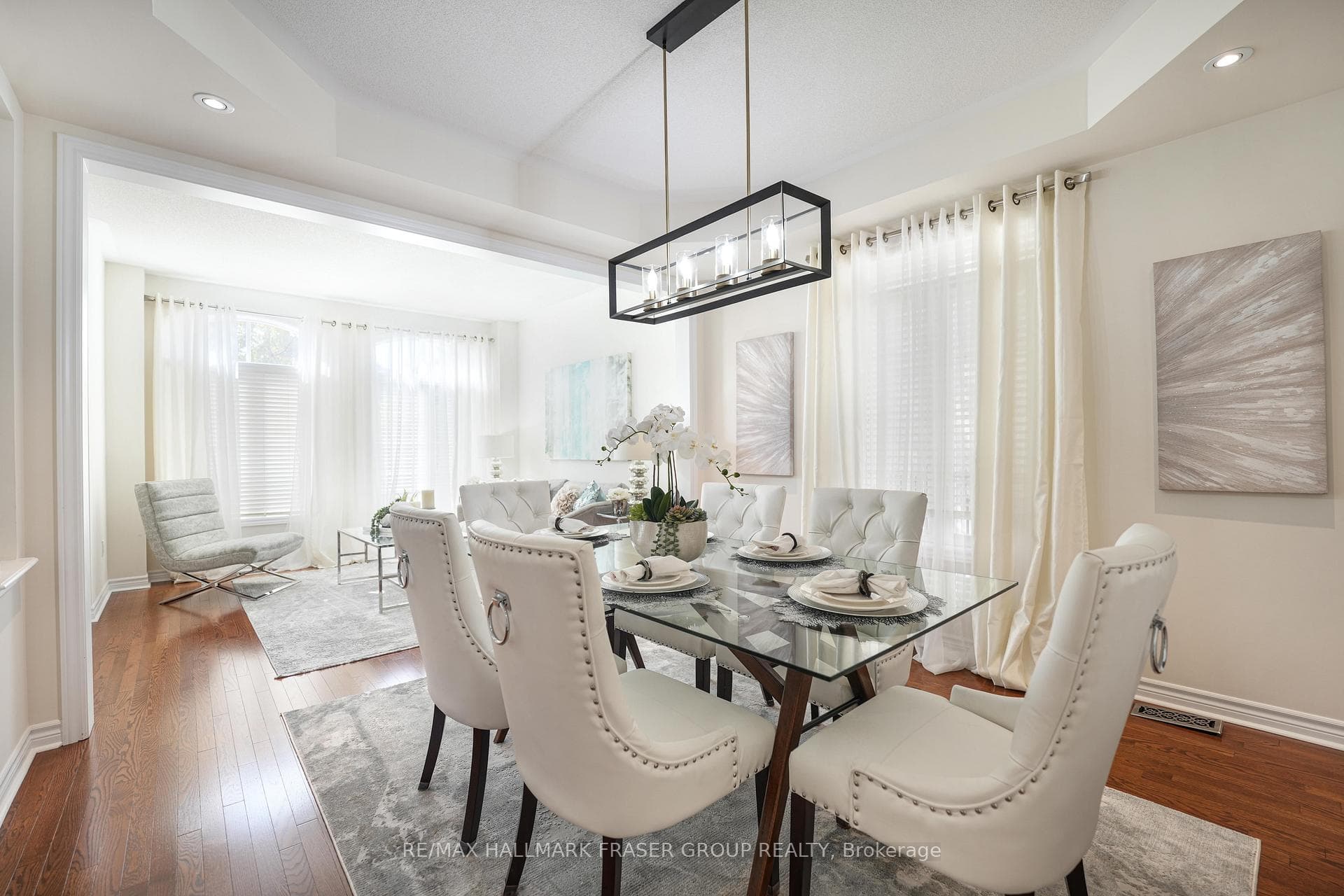 2309 Southcott Road photo 5