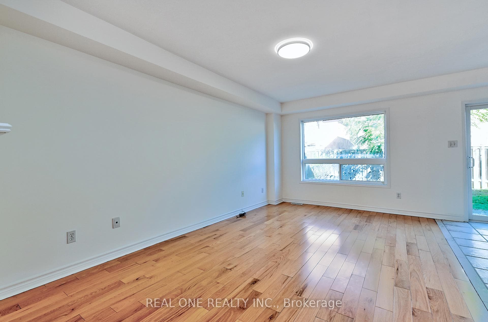 177 Fred Mclaren Boulevard photo 5