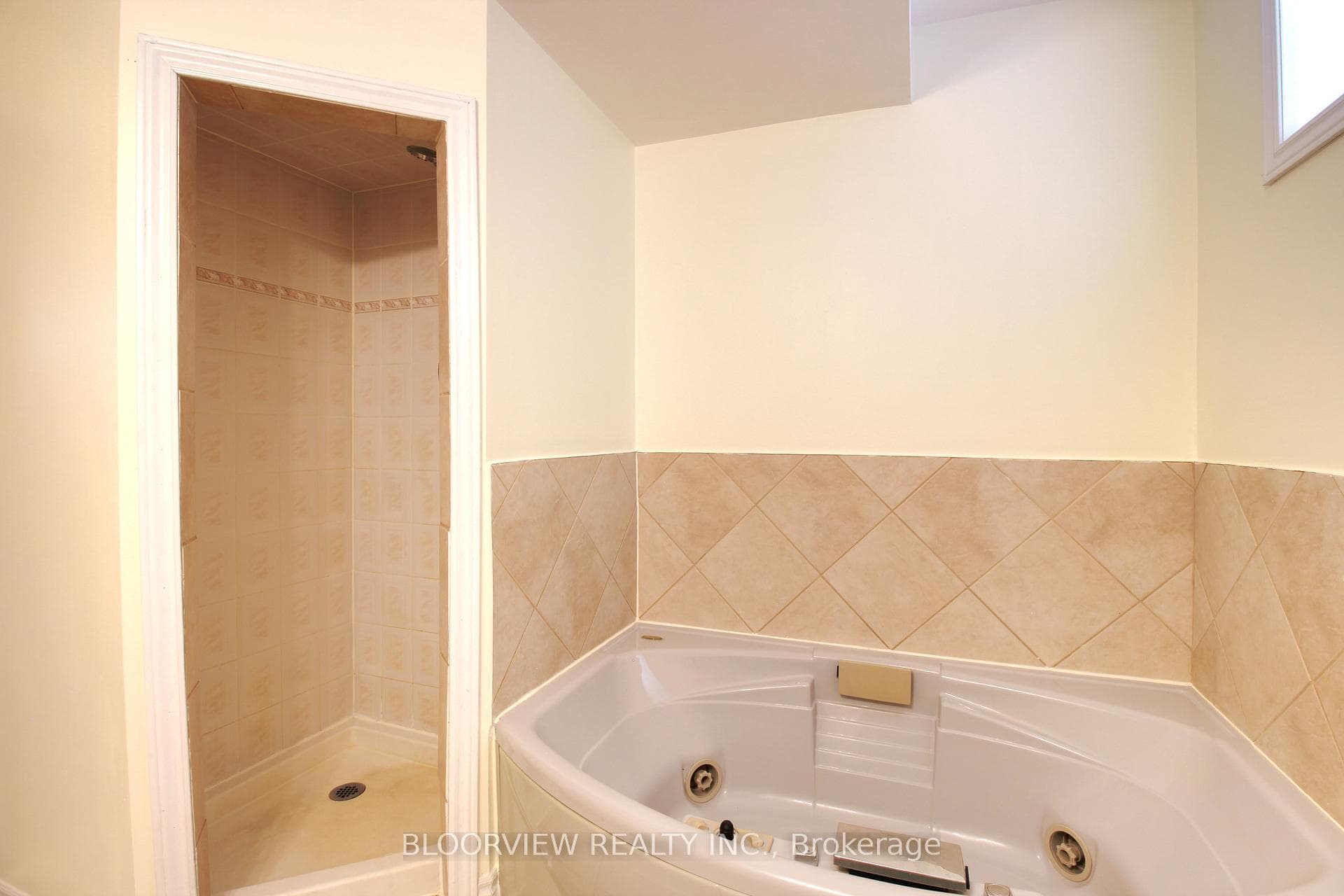 57 Kraus Road Unit Lower photo 17