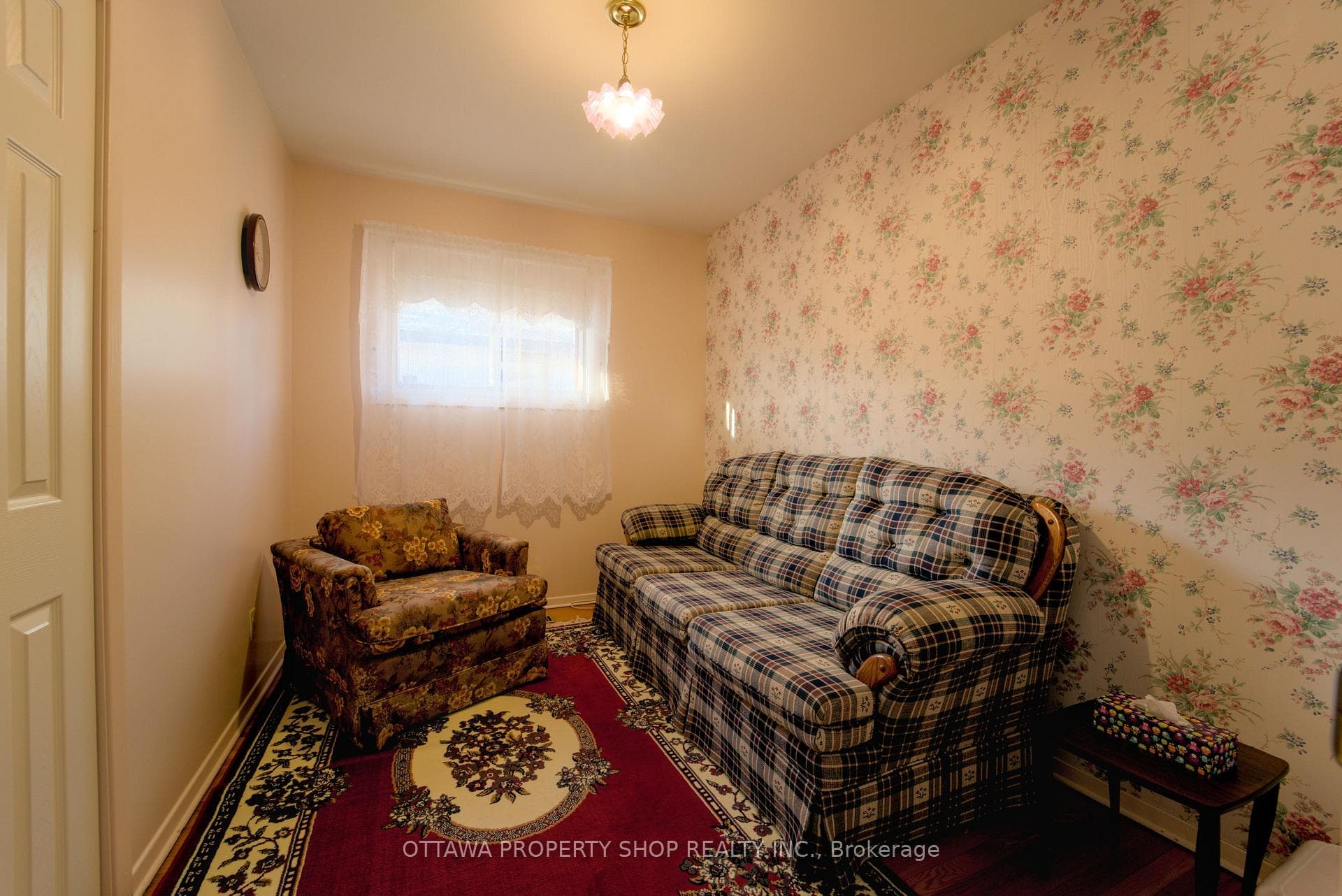 901 Charleswood Avenue photo 12