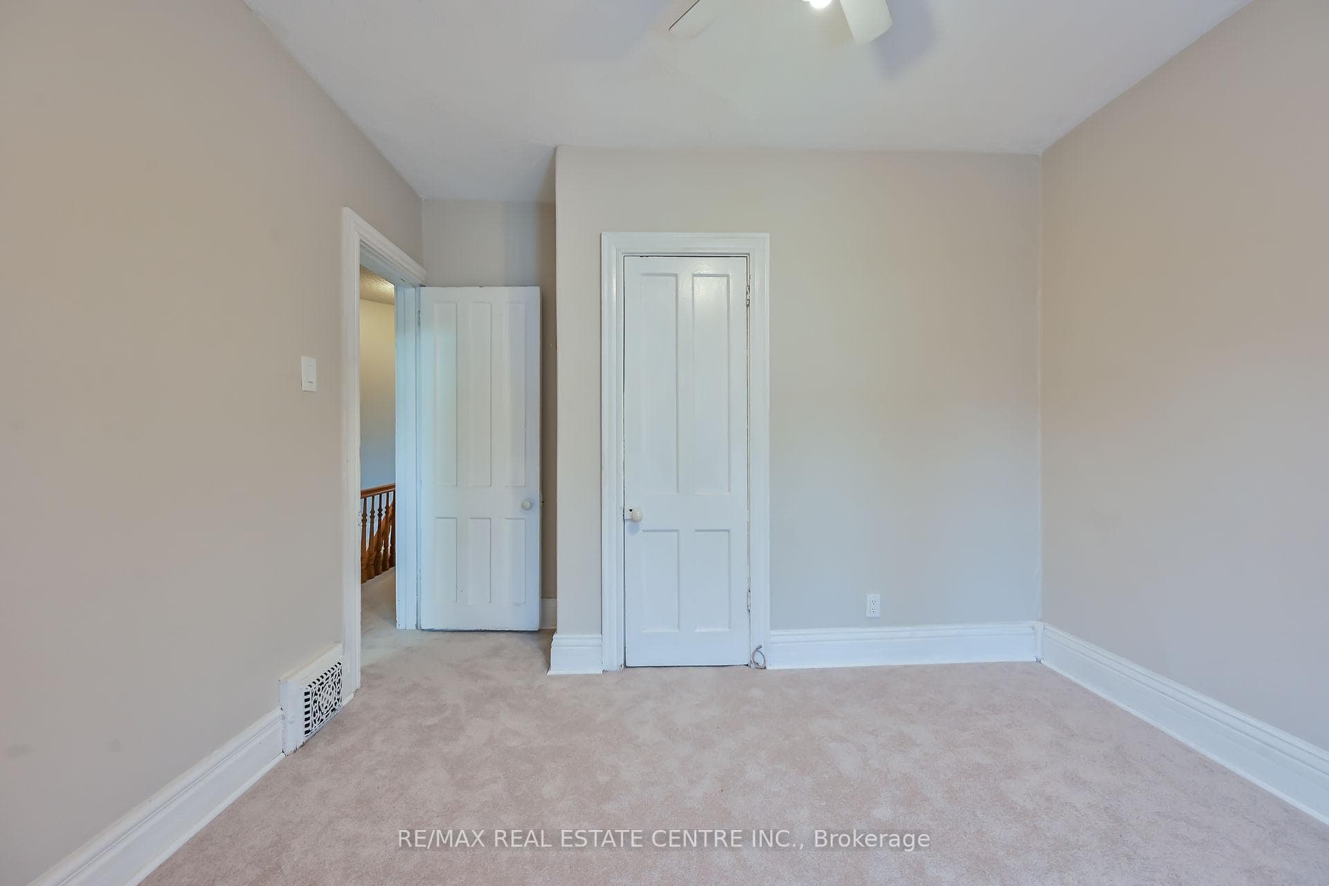 119 Catharine Street photo 16