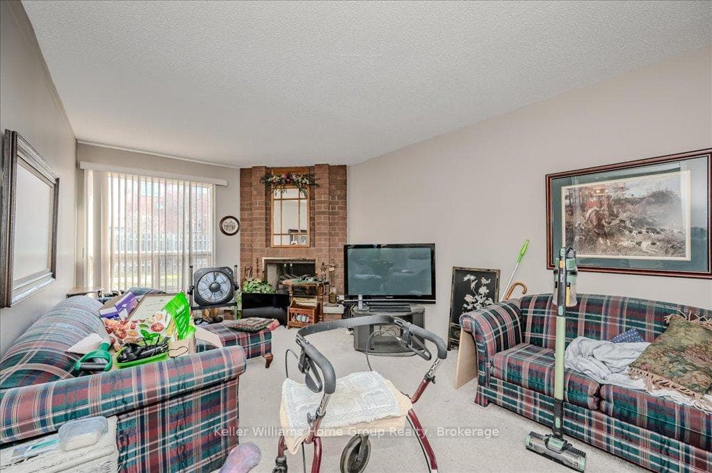 83 Lord Simcoe Drive photo 13