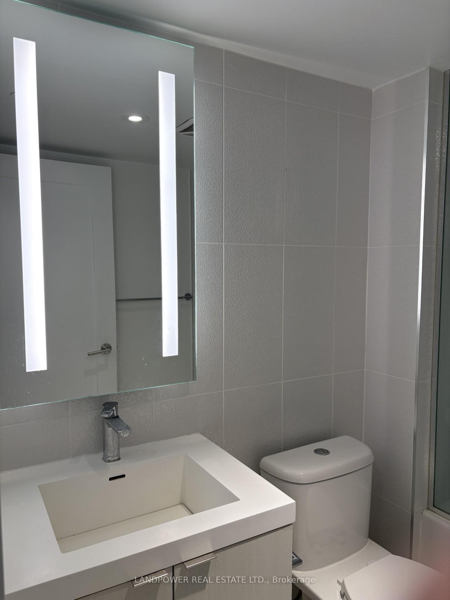 575 Bloor Street Unit 704 photo 15