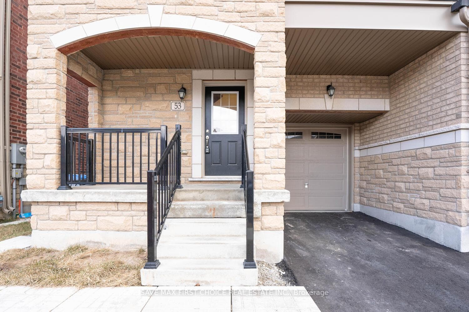 53 Allegro Drive photo 2