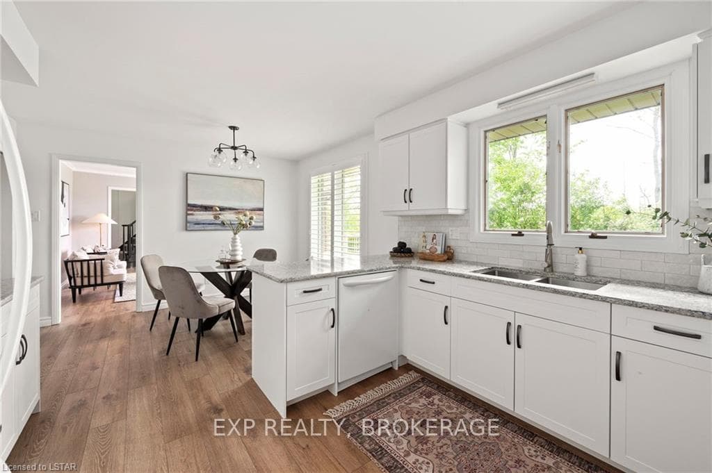 200 HARRIS Road photo 18