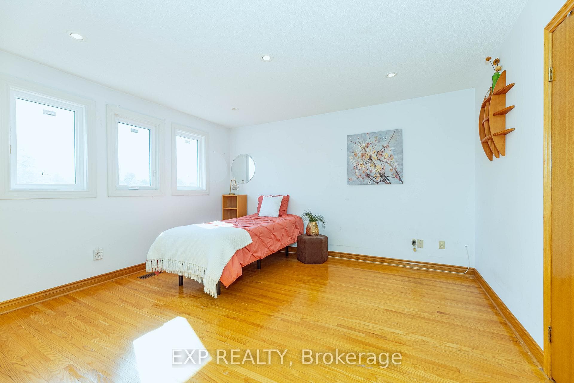 3 Emmeline Crescent photo 30
