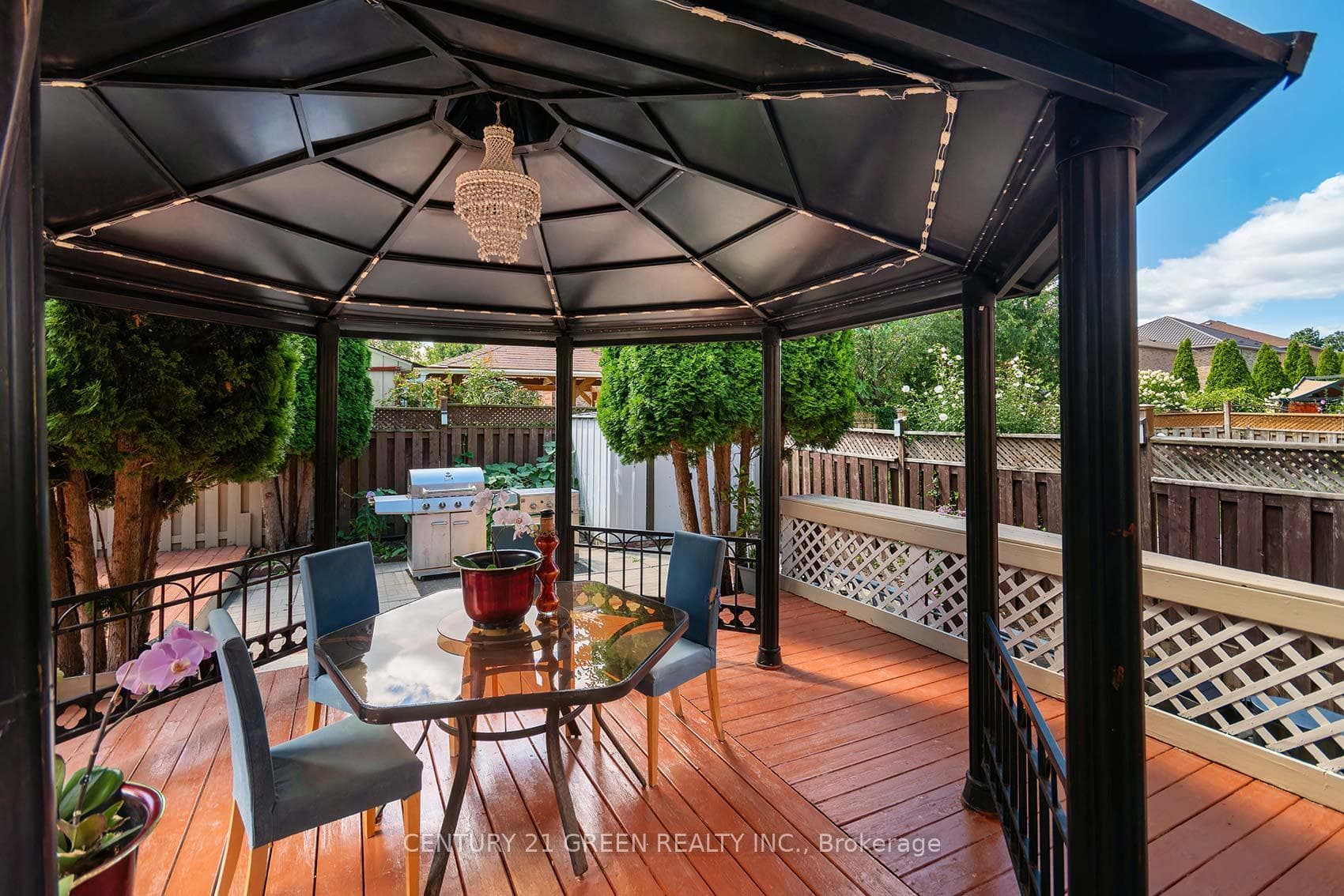 8 Lampman Drive photo 31