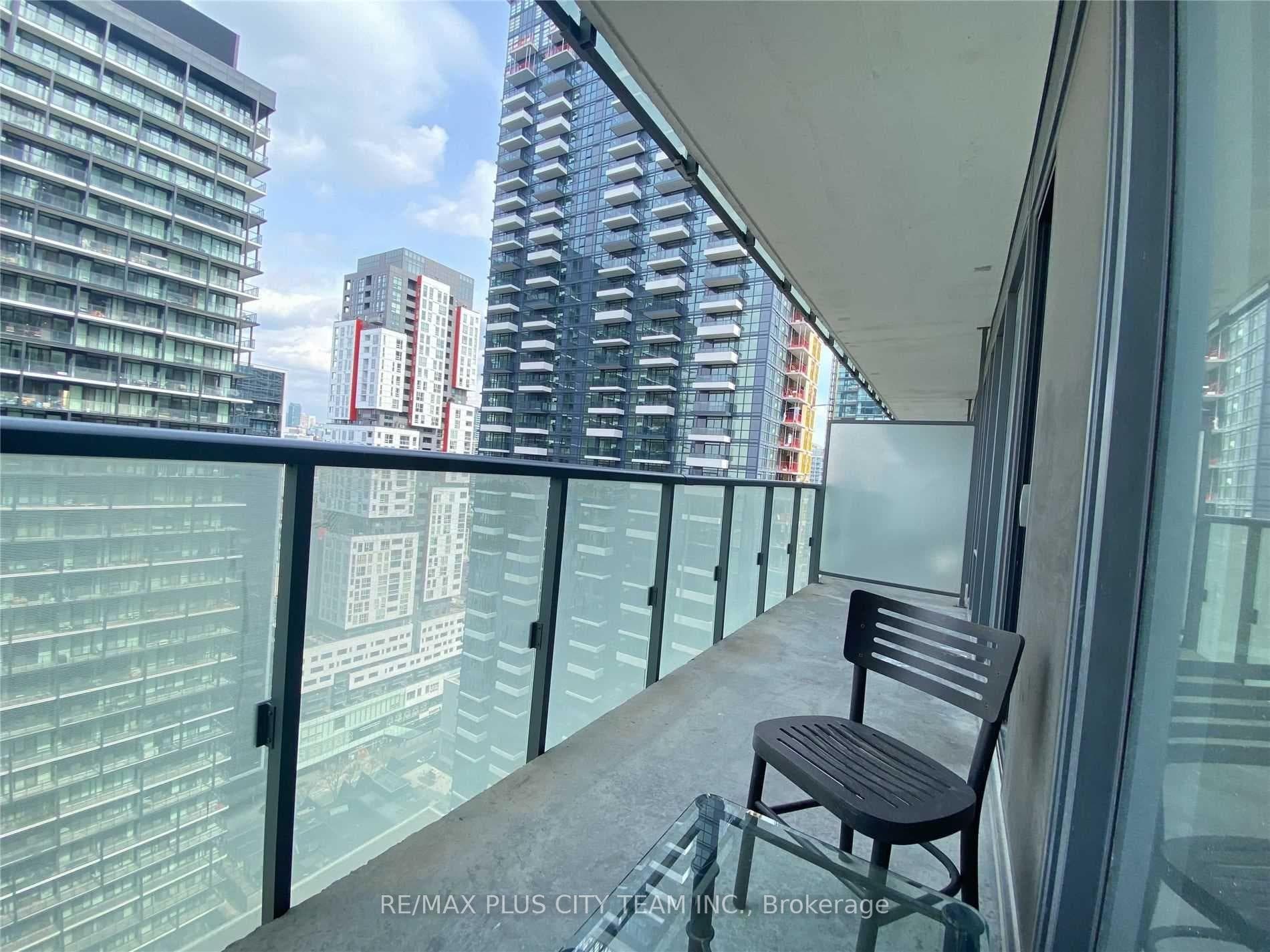 101 Peter Street Unit 2601 photo 12
