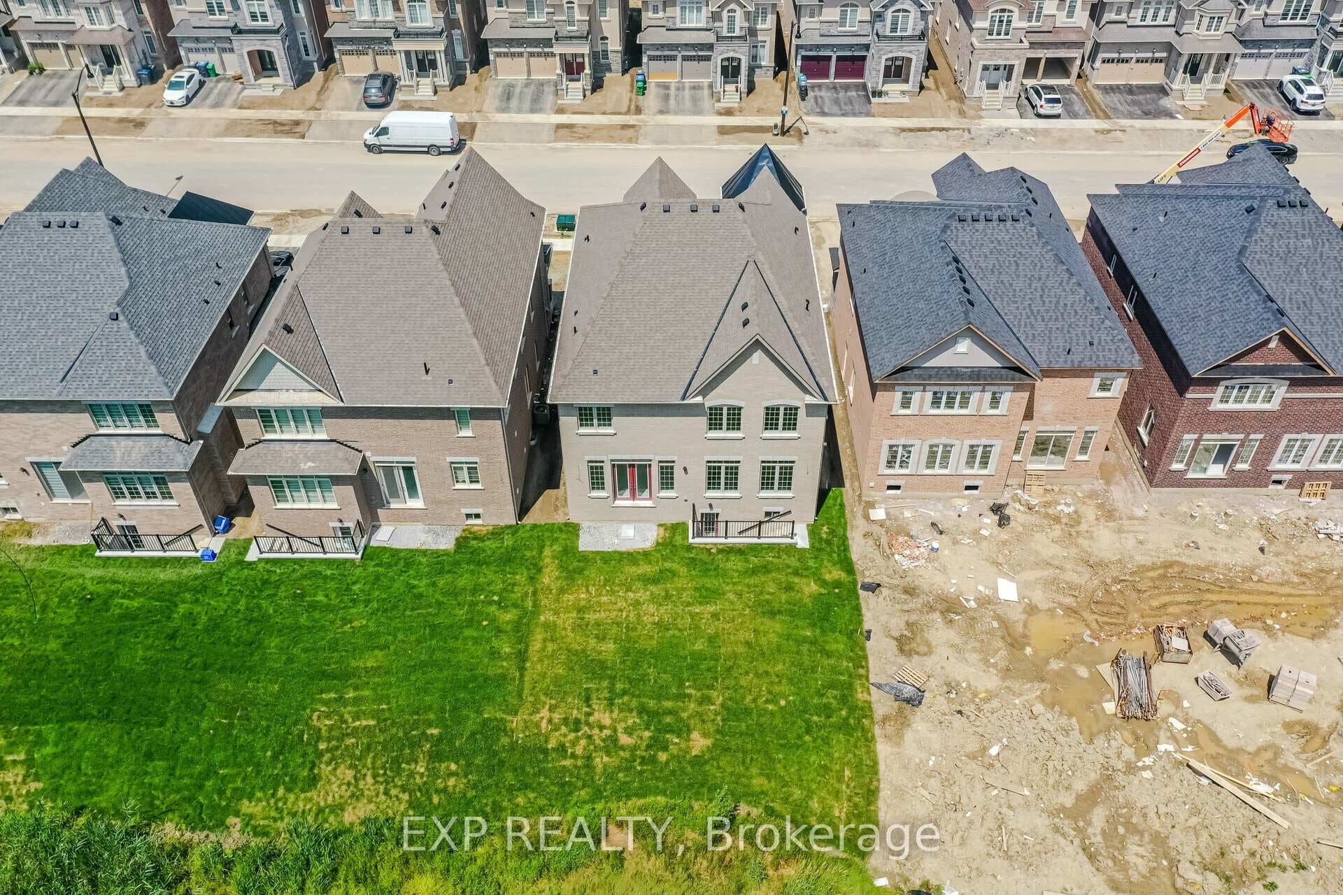 91 Clockwork Drive photo 39