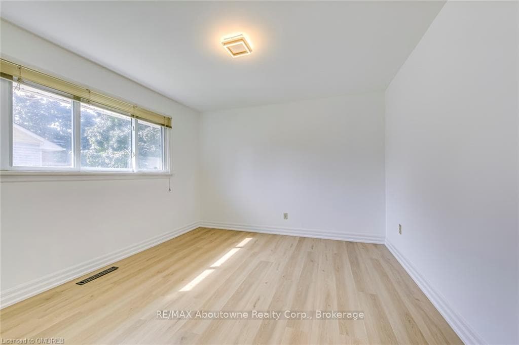 2 LAKEVIEW Avenue photo 17