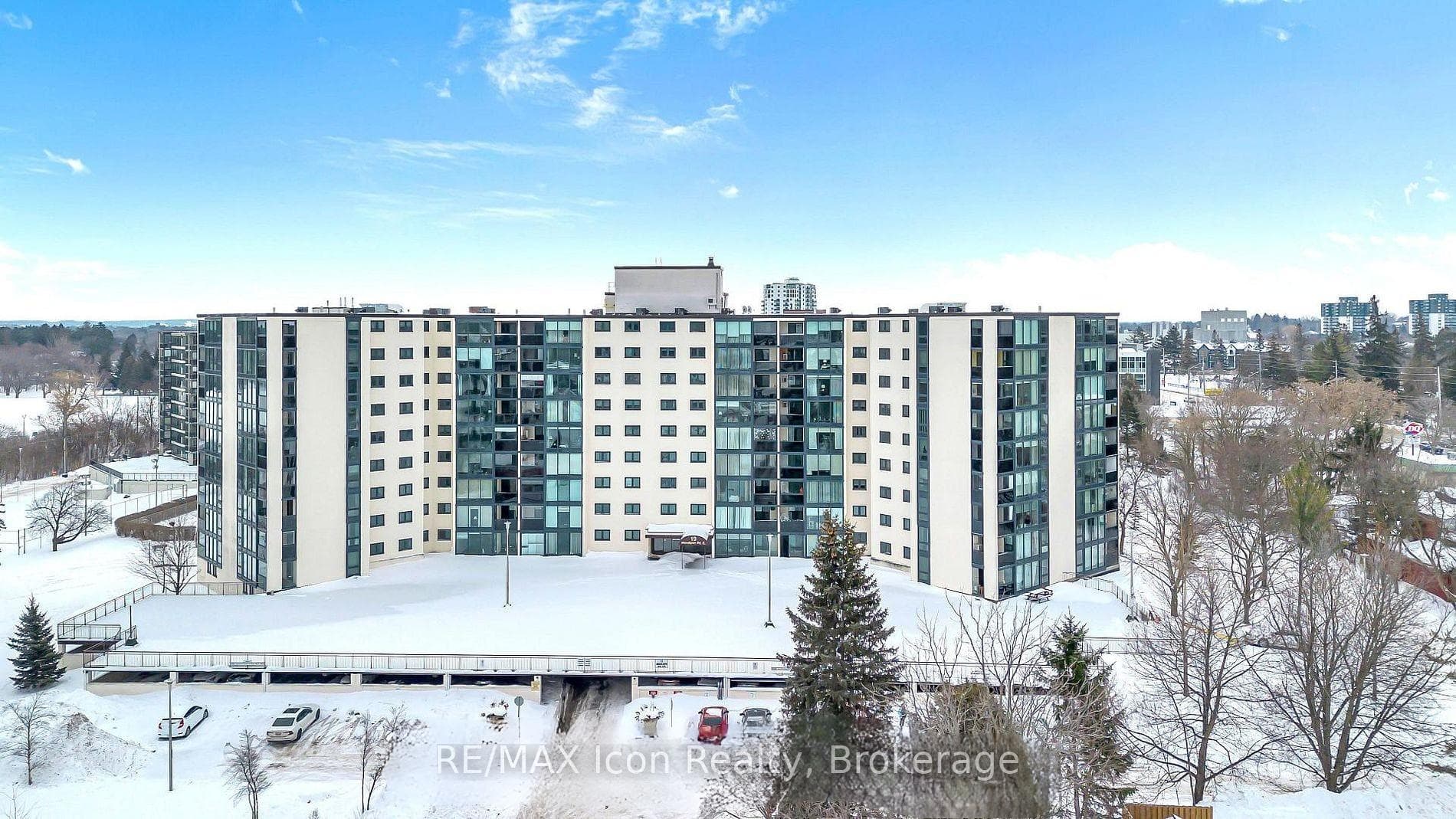 19 Woodlawn Road Unit 303 photo 4
