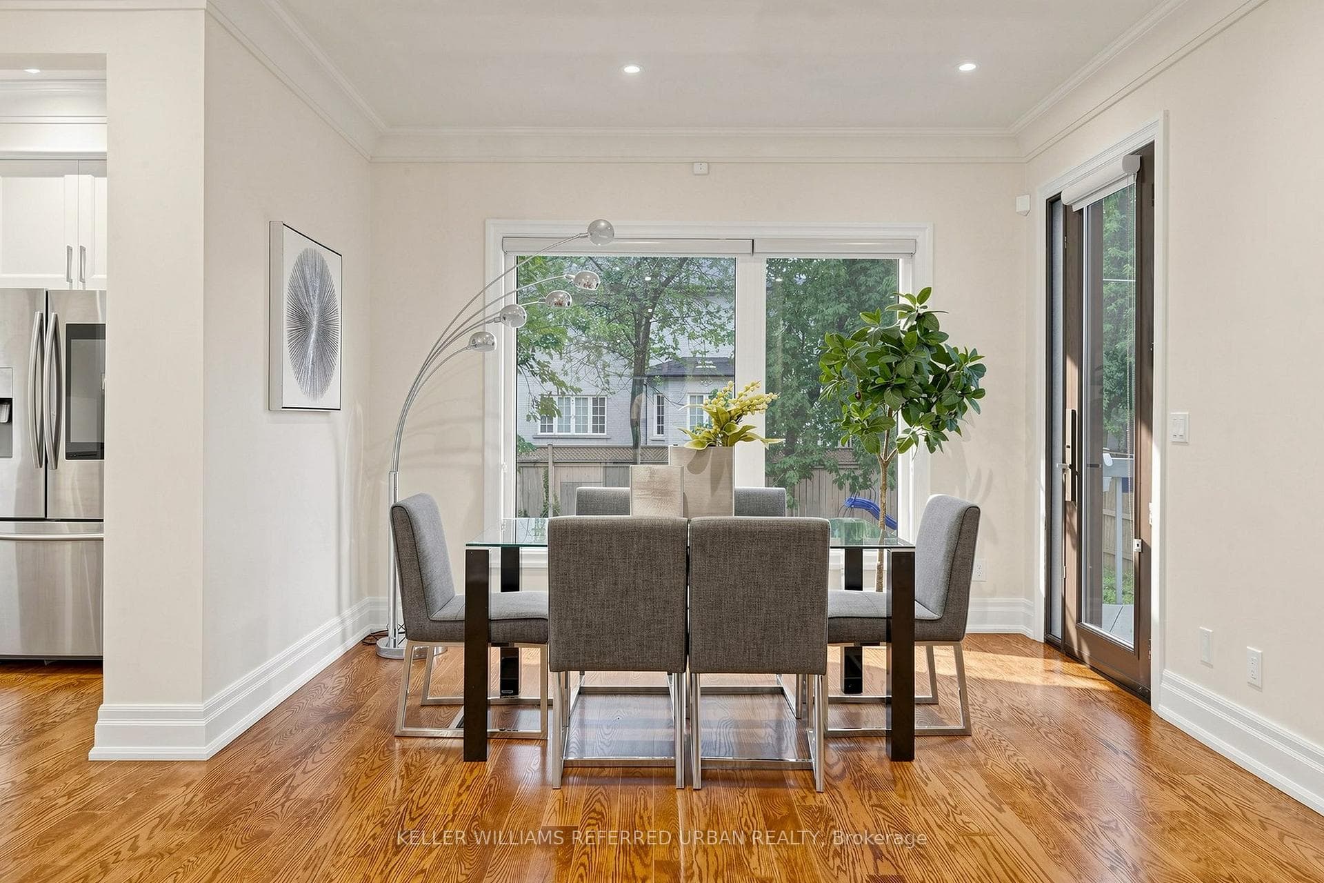 290 Empress Avenue photo 8