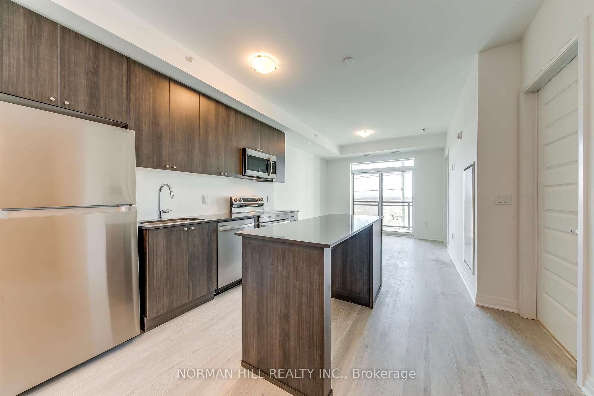490 Gordon Krantz Avenue Unit 422 photo 8