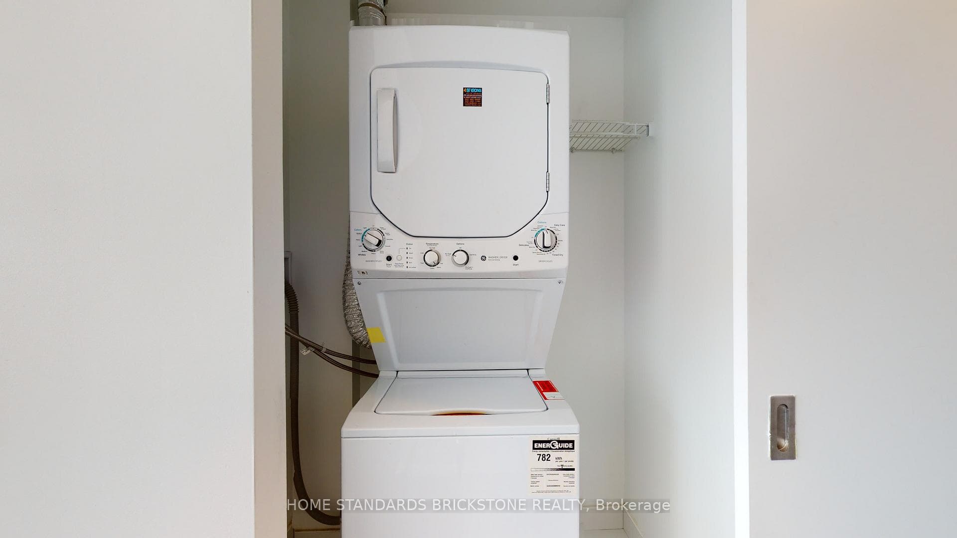 197 Yonge Street Unit 1610 photo 17