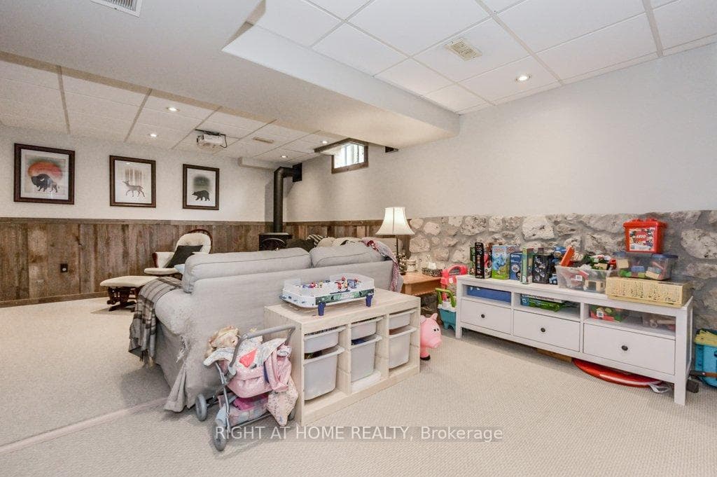 38 Elkin Court photo 27