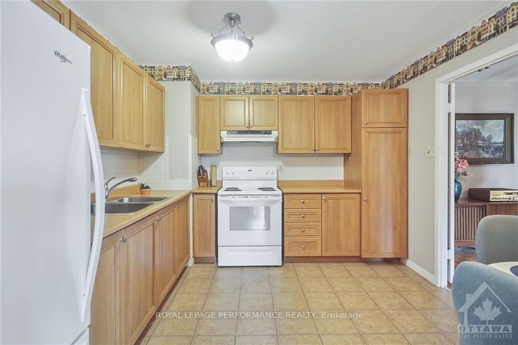 2951 RIVERSIDE Drive Unit 502 photo 14