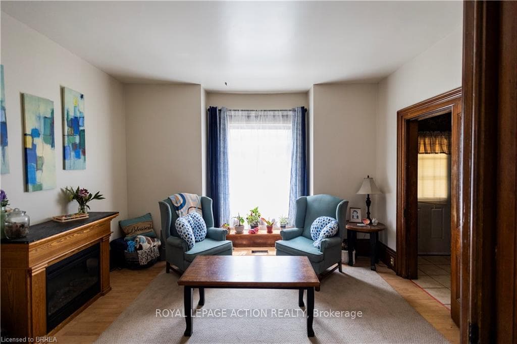 236 Darling Street photo 3