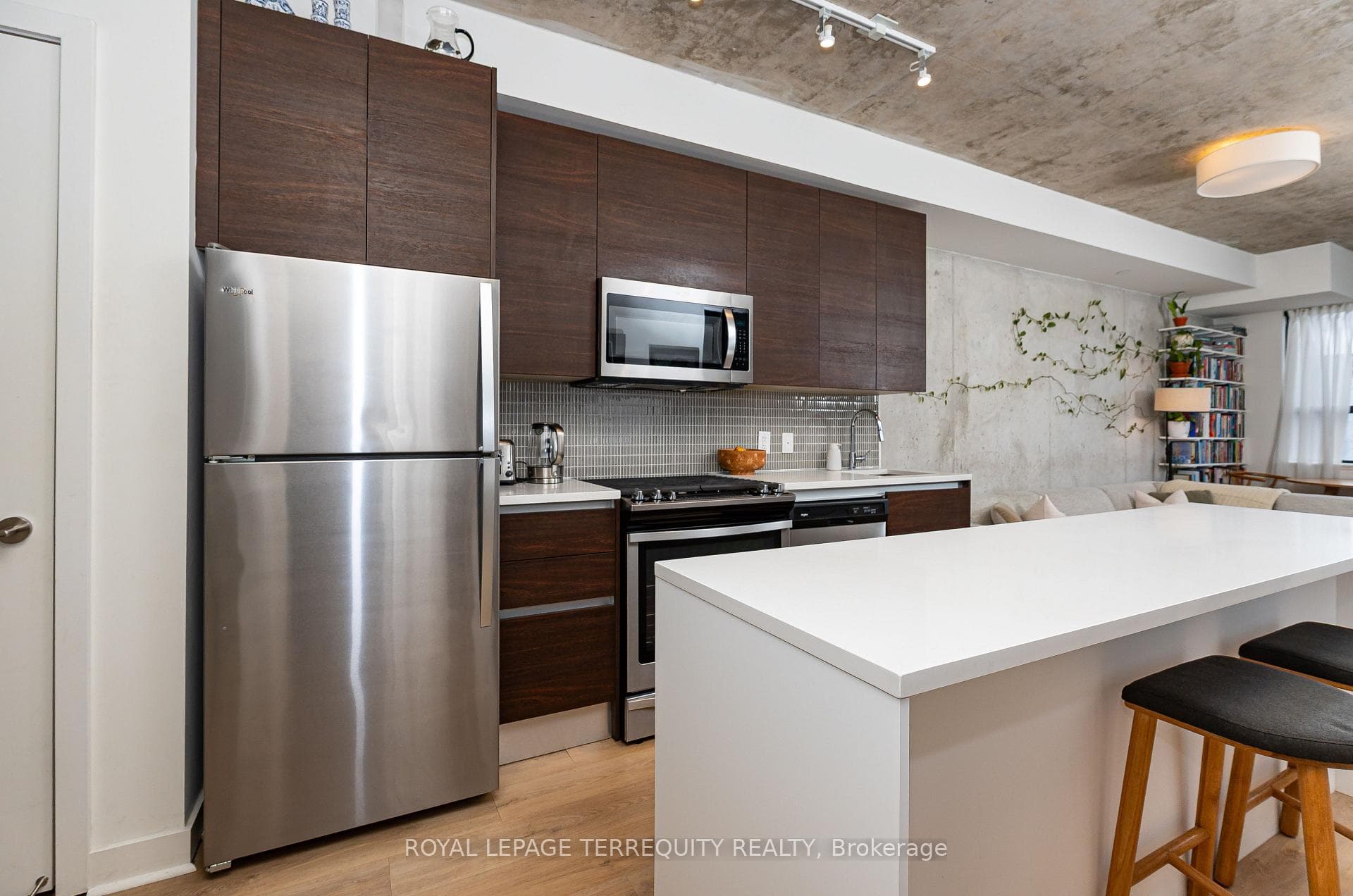 246 Logan Avenue Unit 316 photo 5