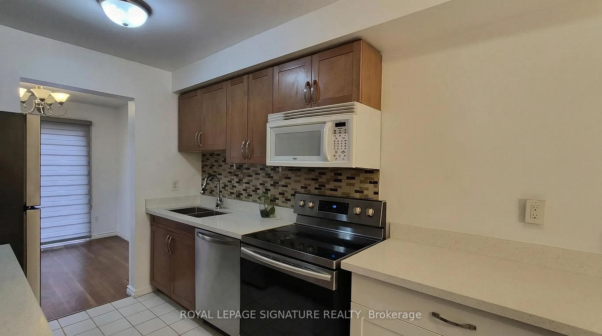 1039 Cedarglen Gate Unit 15 photo 11