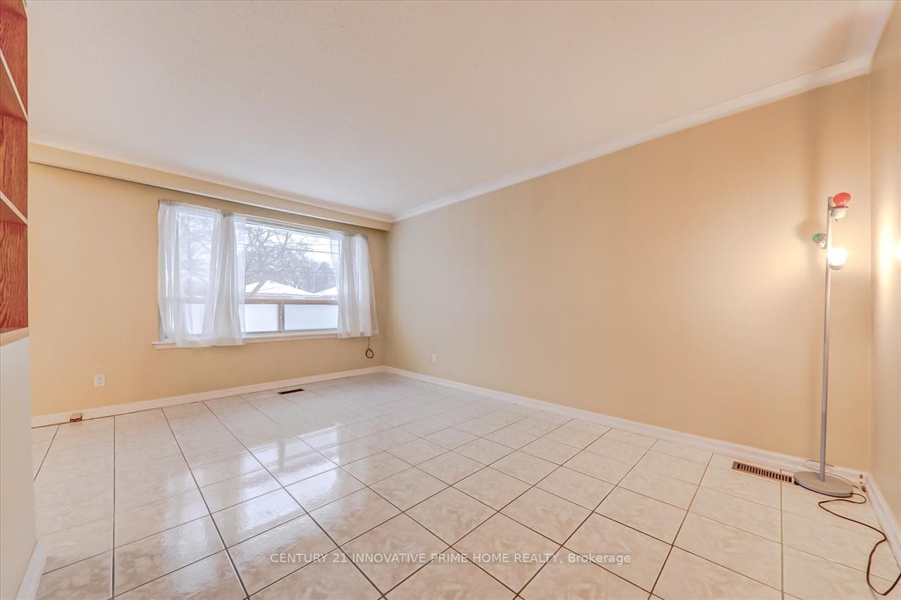 23 Neapolitan Drive Unit Main photo 5