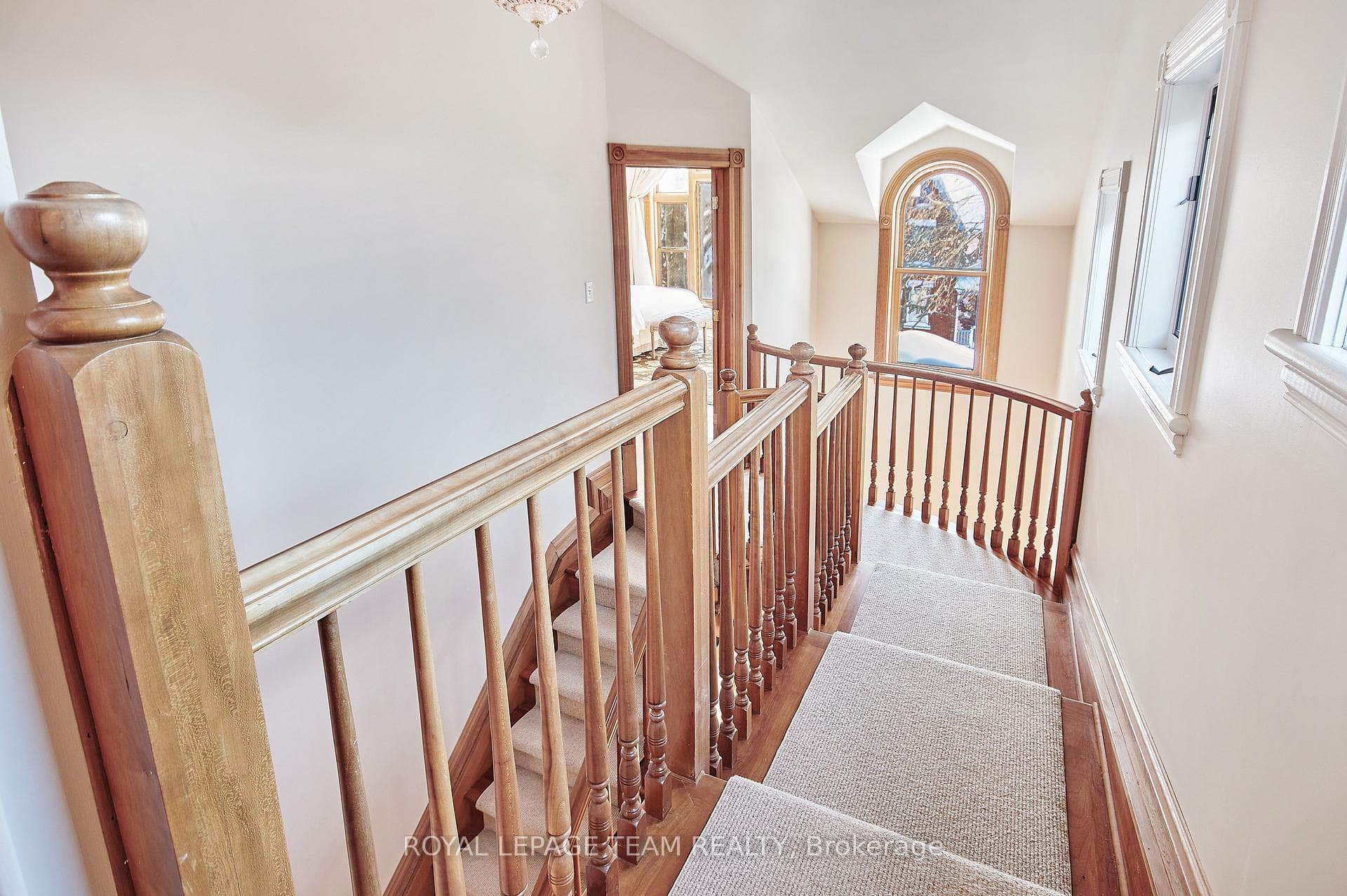 108 Stanley Avenue photo 39