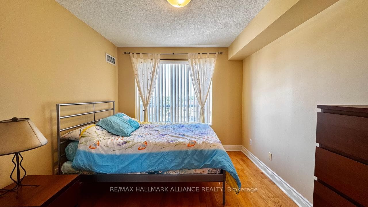 2 Clairtrell Road Unit 903 photo 11