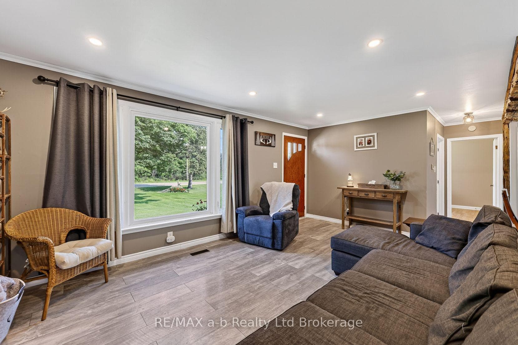 584112 BEACHVILLE Road photo 24