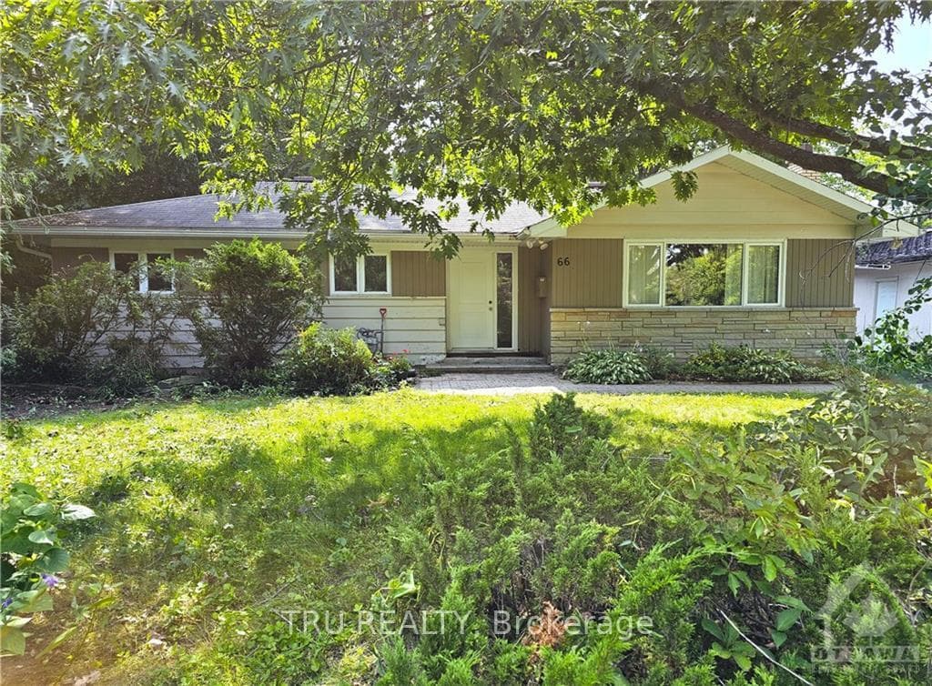 66 REBECCA Crescent photo 1