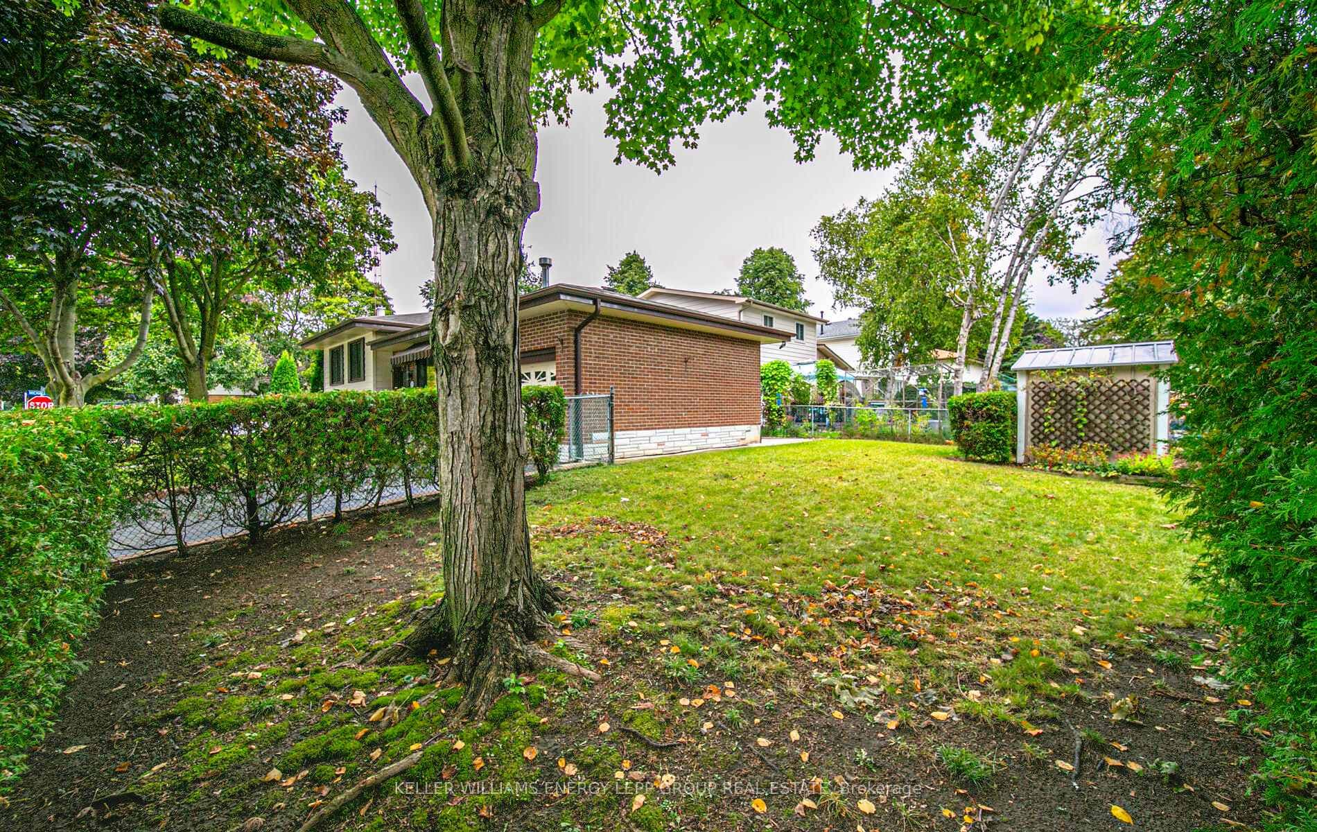 29 Michael Boulevard photo 26