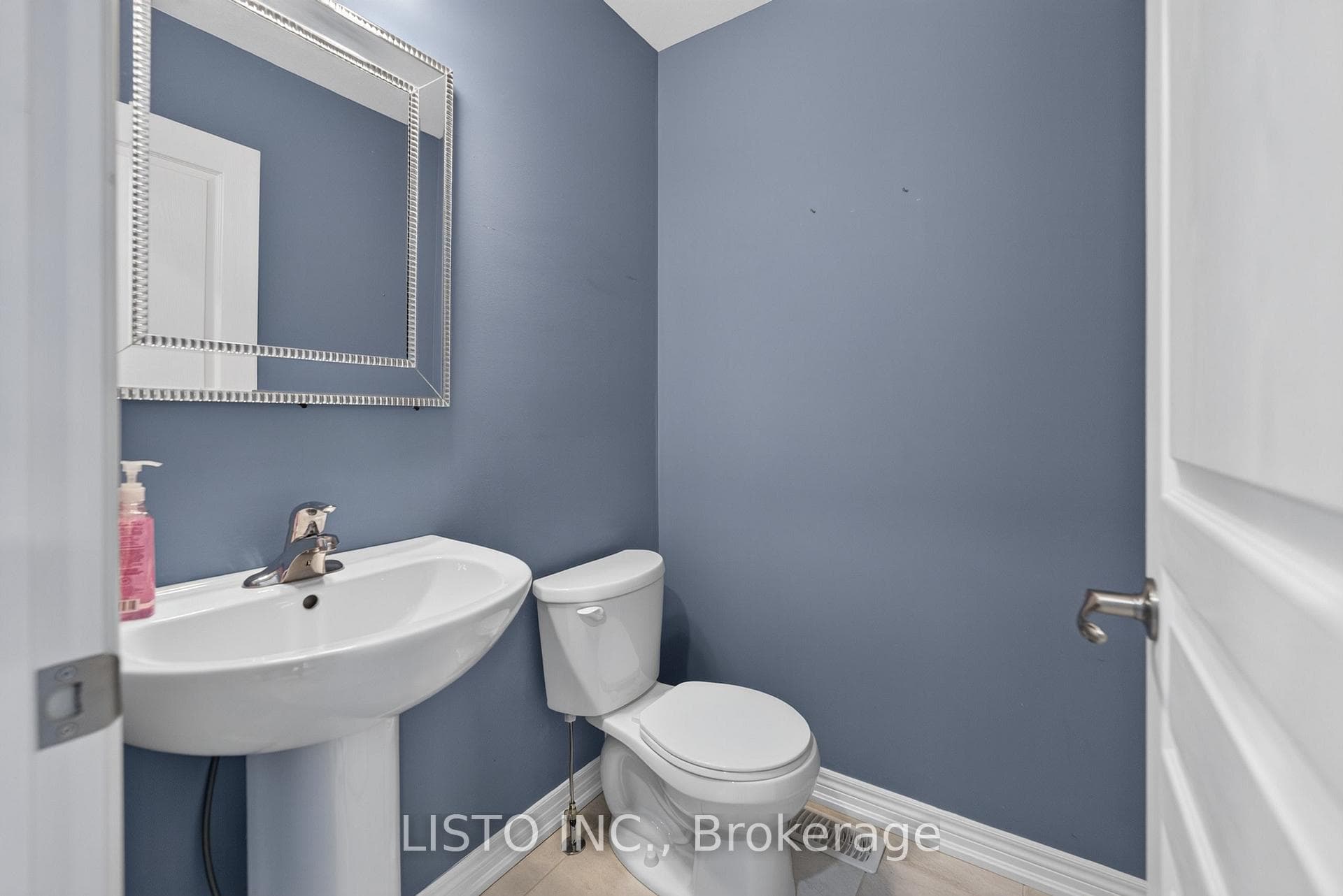 44 Haney Drive photo 13