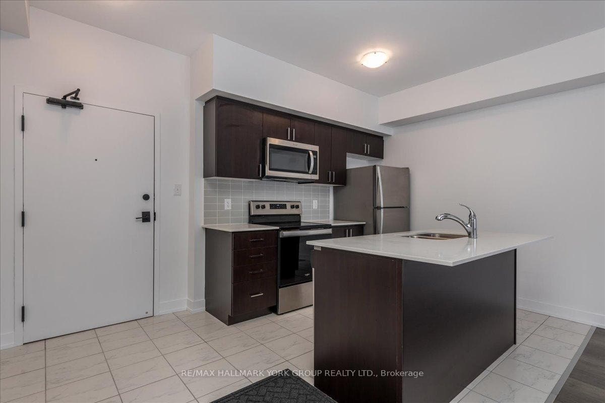 4 Spice Way Unit 105 photo 3