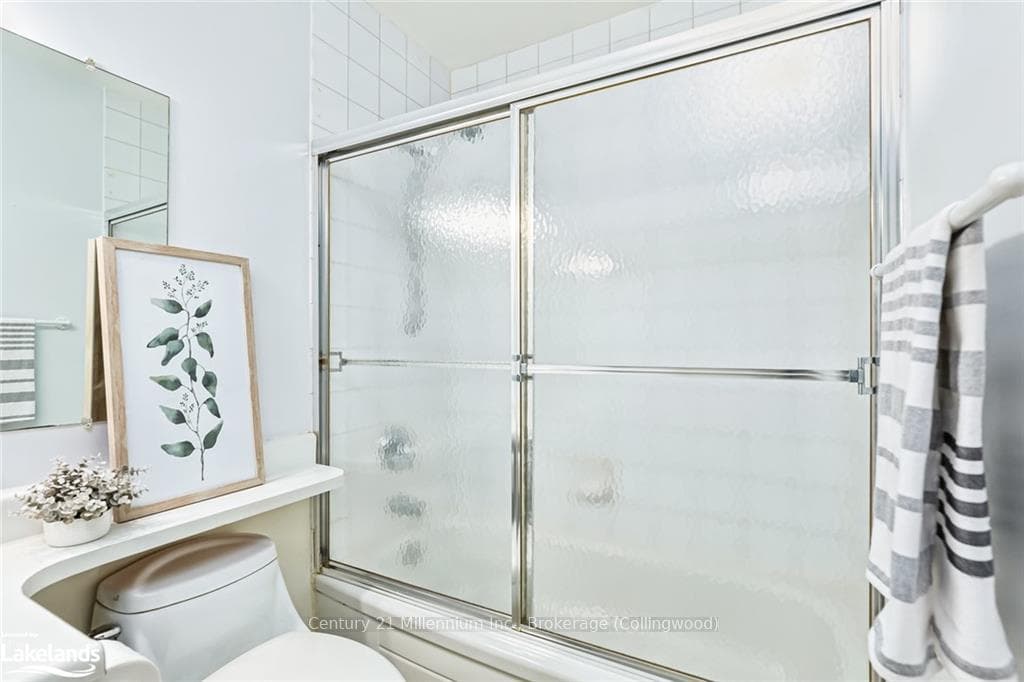 5 TRAFALGAR Road photo 21