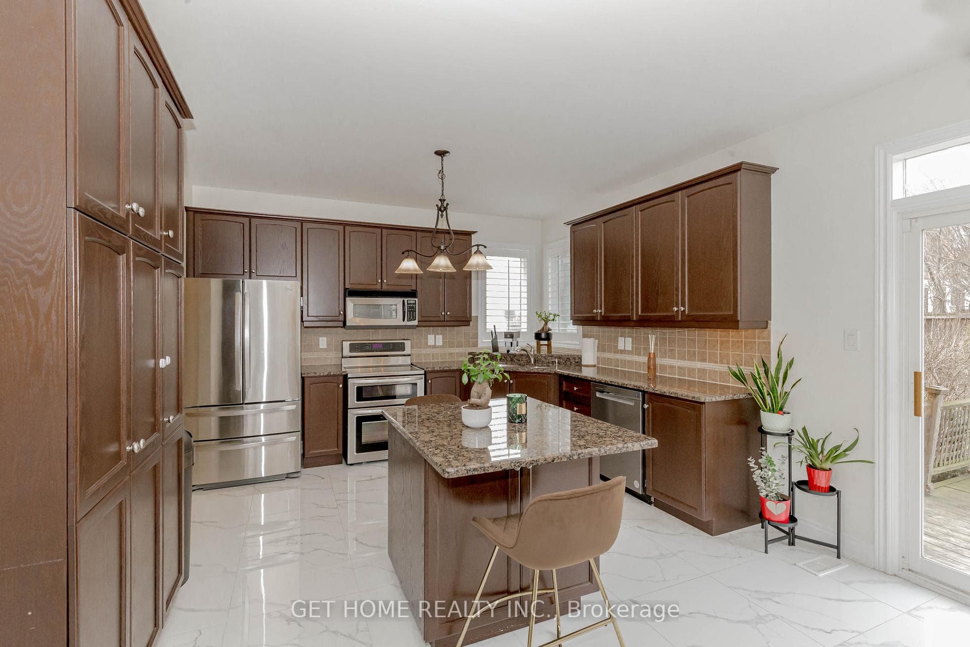 3331 Fox Run Circle photo 12