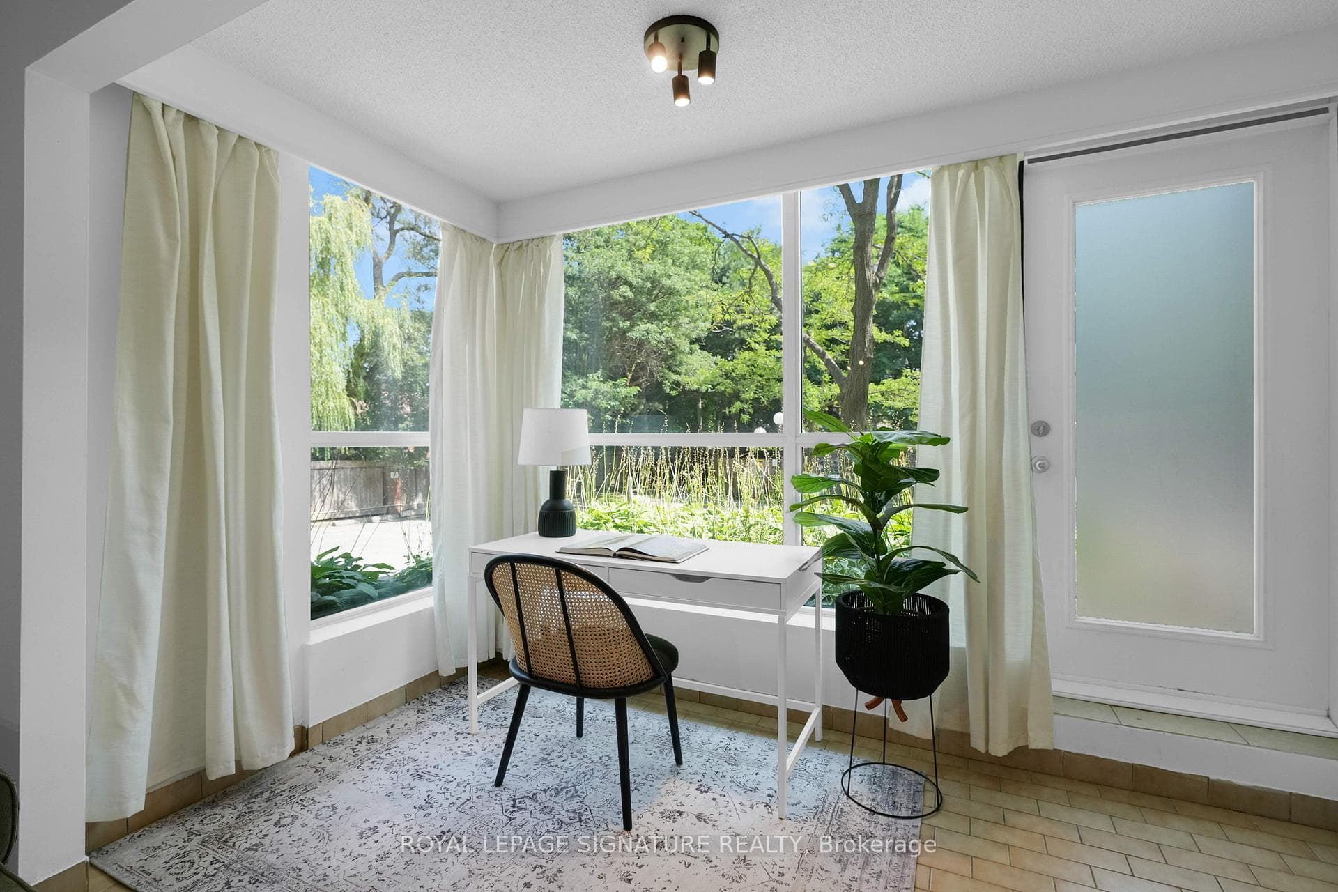 5795 Yonge Street Unit 114 photo 2