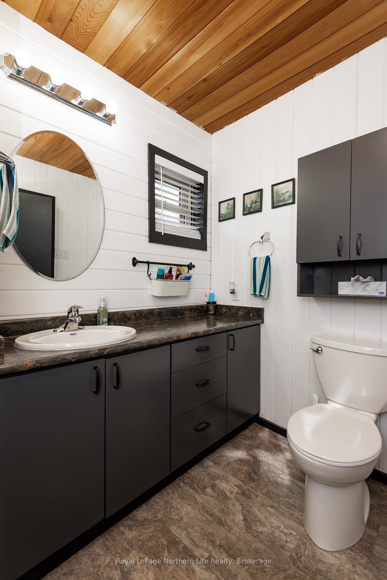 212 Second Avenue photo 36