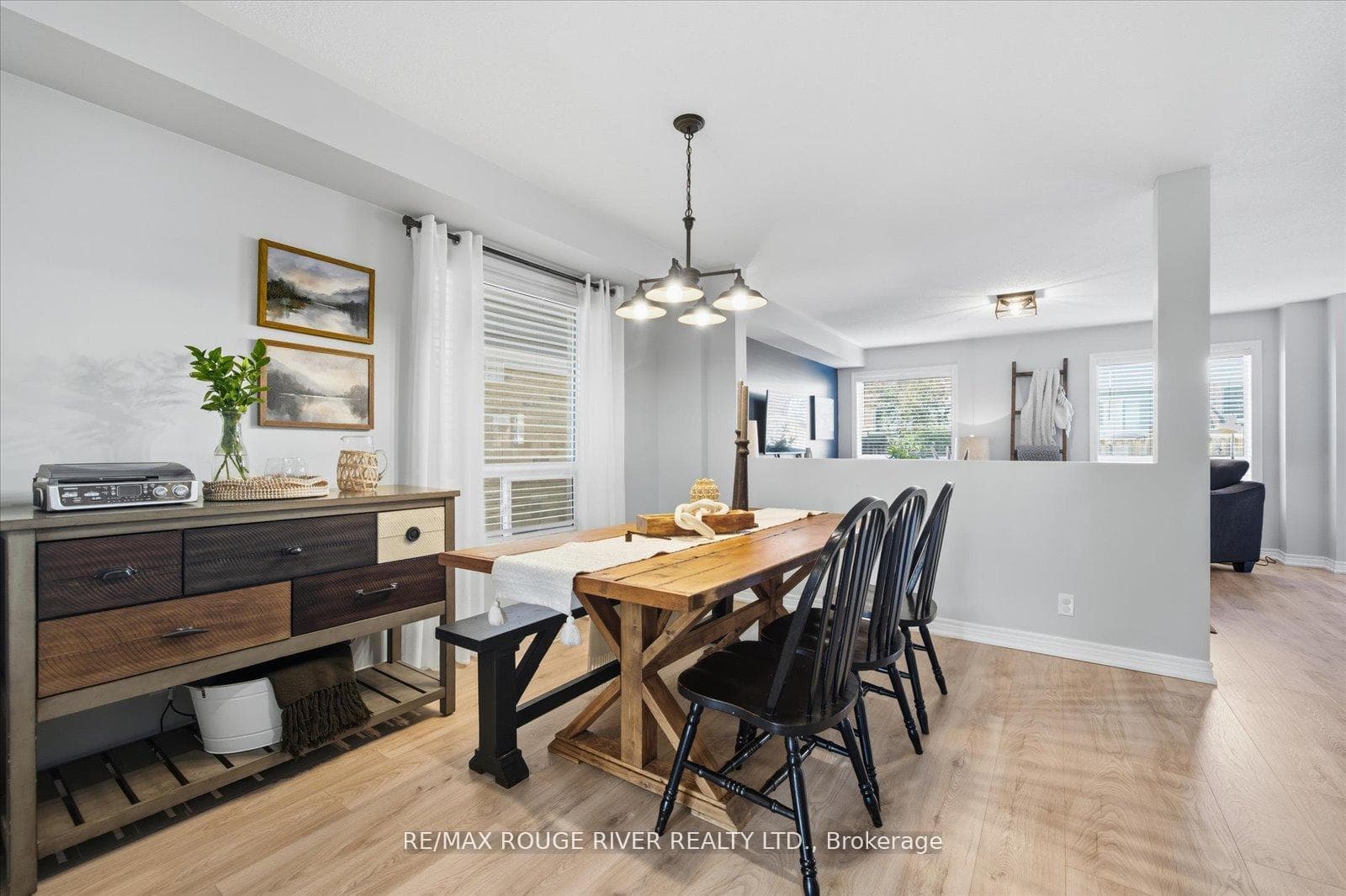 245 Blackwell Crescent photo 5