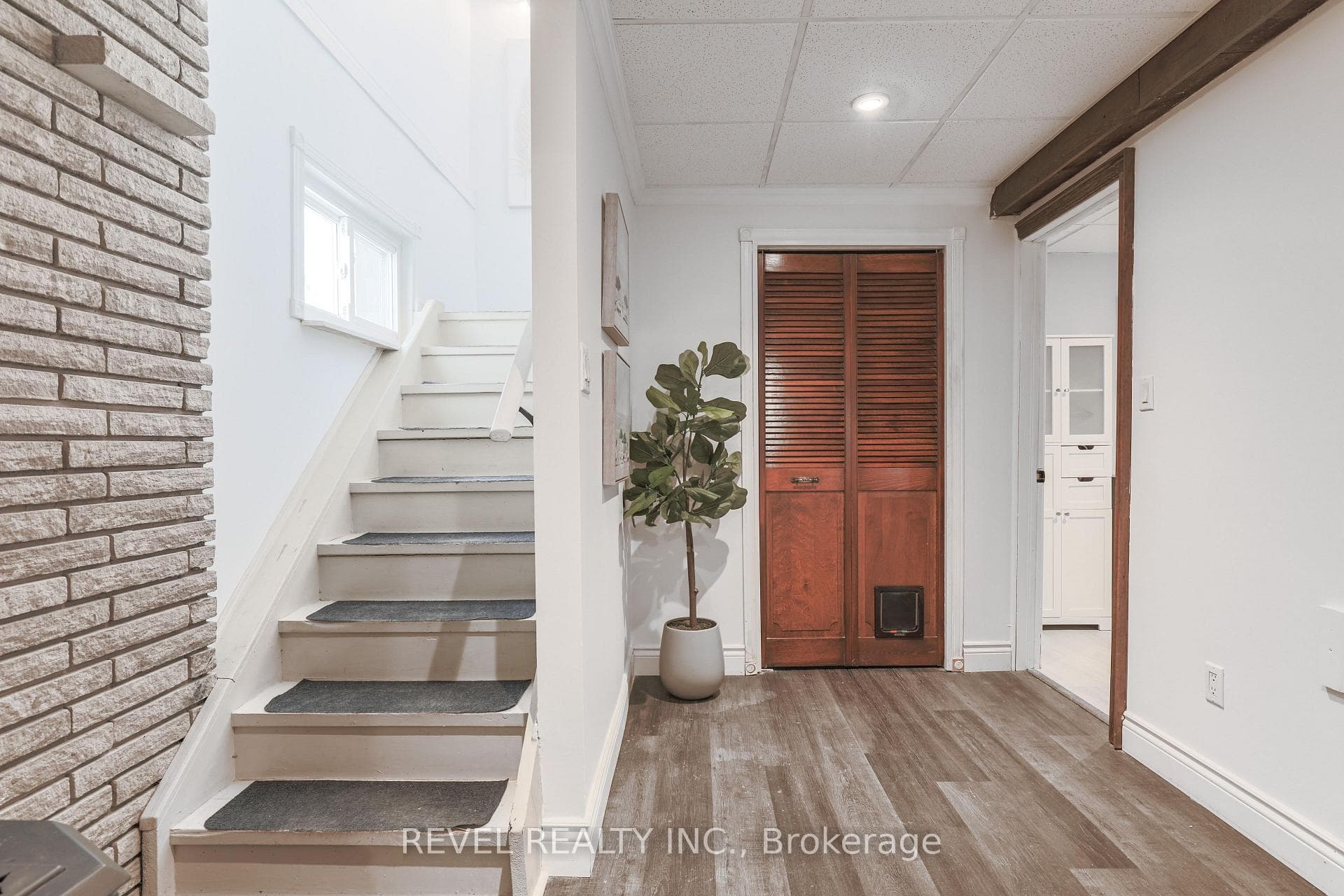 227 Portview Road photo 18