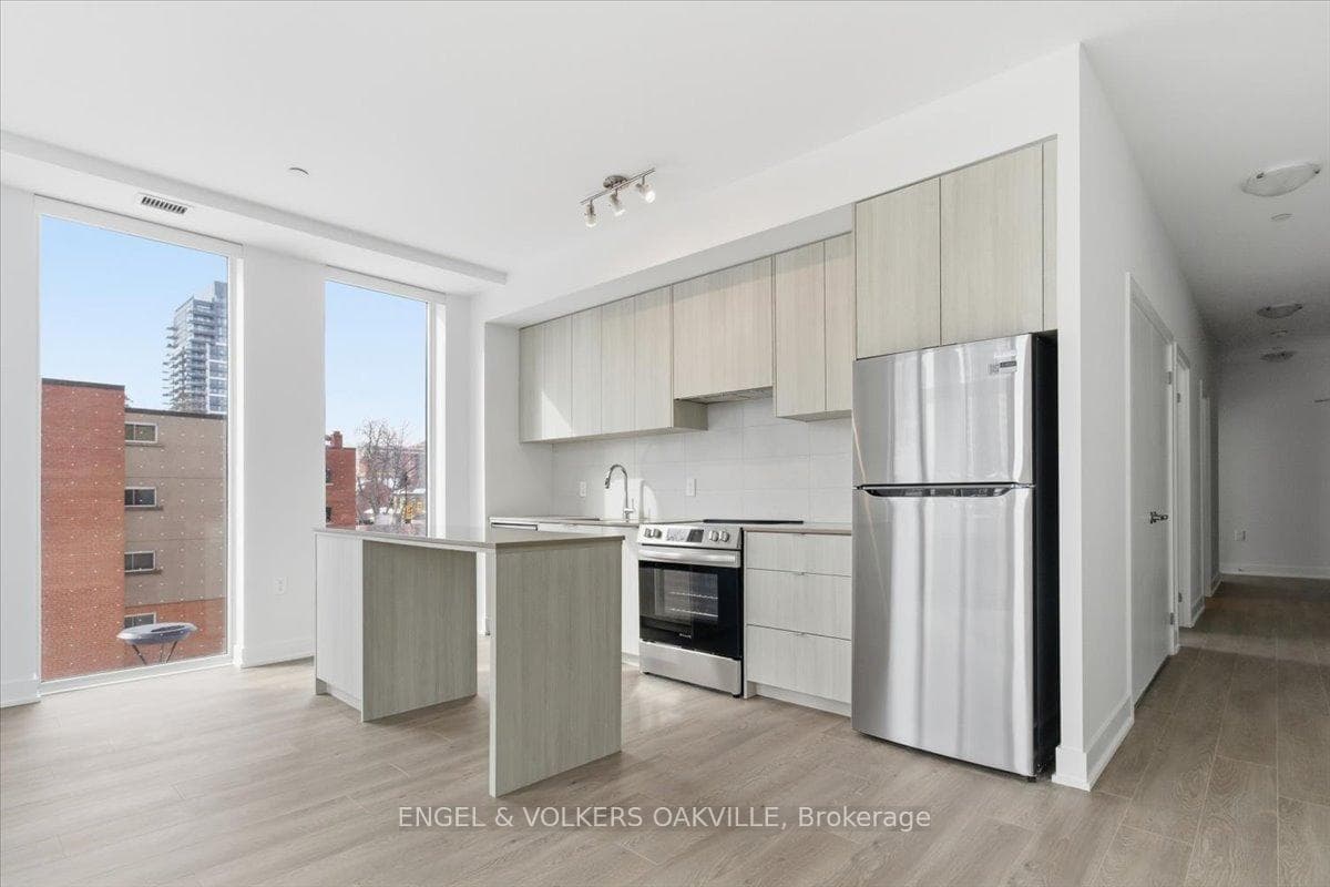 2088 James Street Unit 210 photo 3