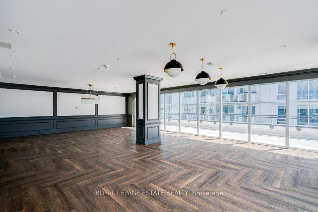 665 Queen Street Unit 403 photo 15